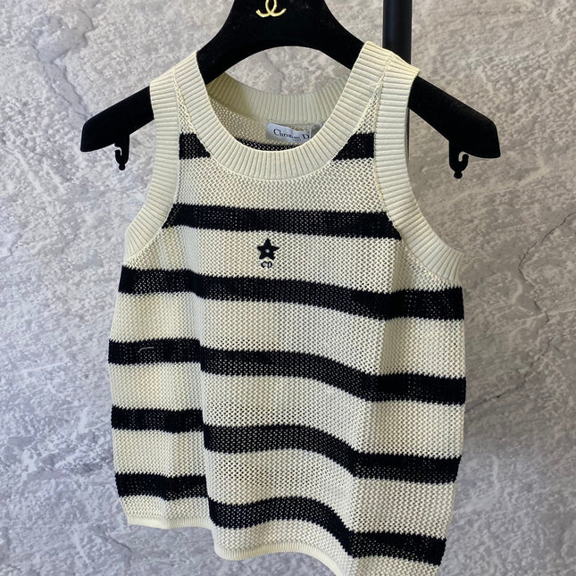 Black and beige hollow knitted vest