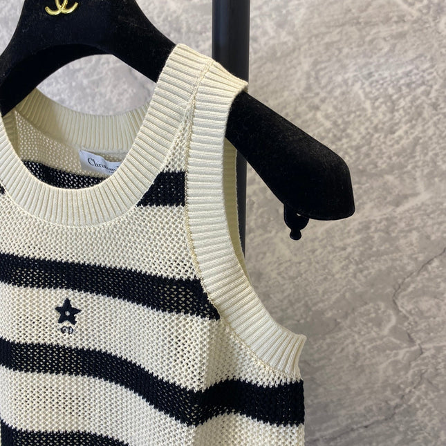 Black and beige hollow knitted vest