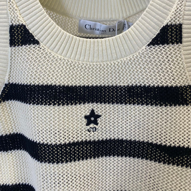 Black and beige hollow knitted vest