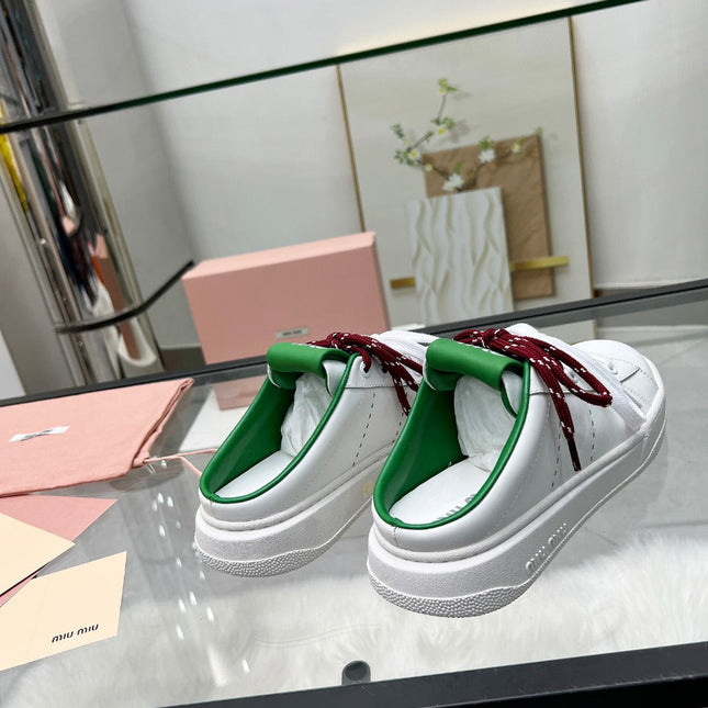 SNEAKER MULES IN WHITE MIX GREEN CALFSKIN WHITE RED LACES