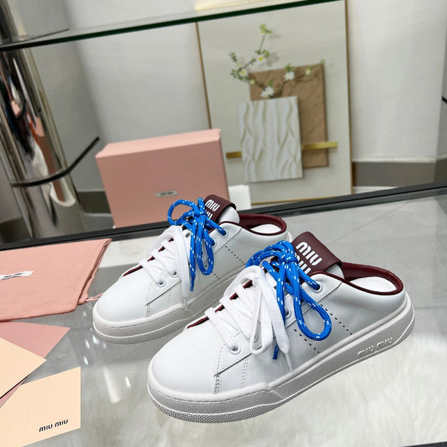 SNEAKER MULES IN WHITE CALFSKIN WHITE BLUE LACES