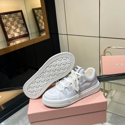 SKATEBOARD SNEAKERS IN OFF WHITE BLEACHED CALFSKIN