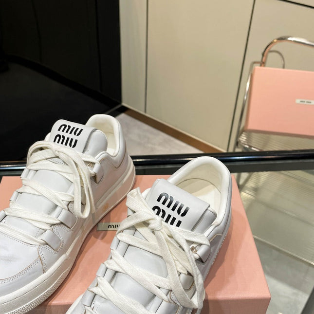 SKATEBOARD SNEAKERS IN OFF WHITE BLEACHED CALFSKIN