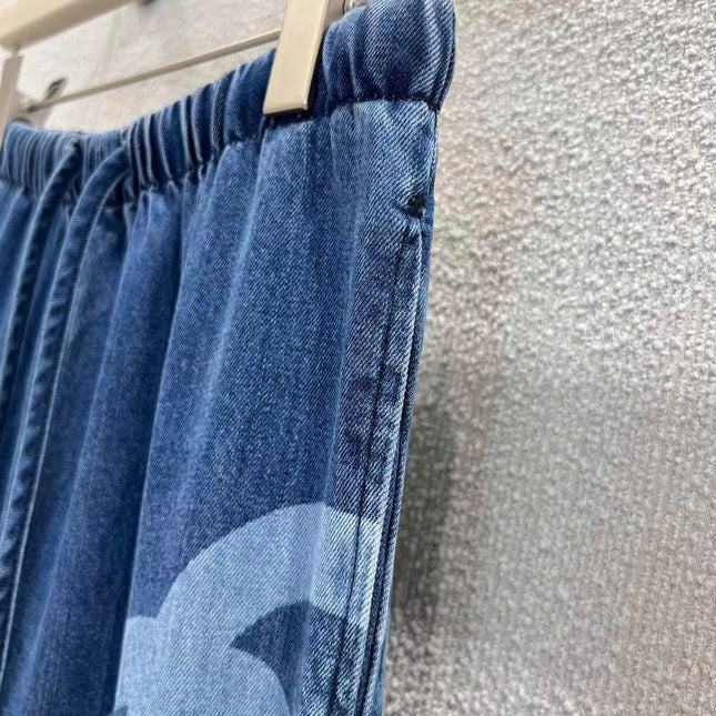 CHANEL STRAIGHT-LEG JEANS WITH LOGO